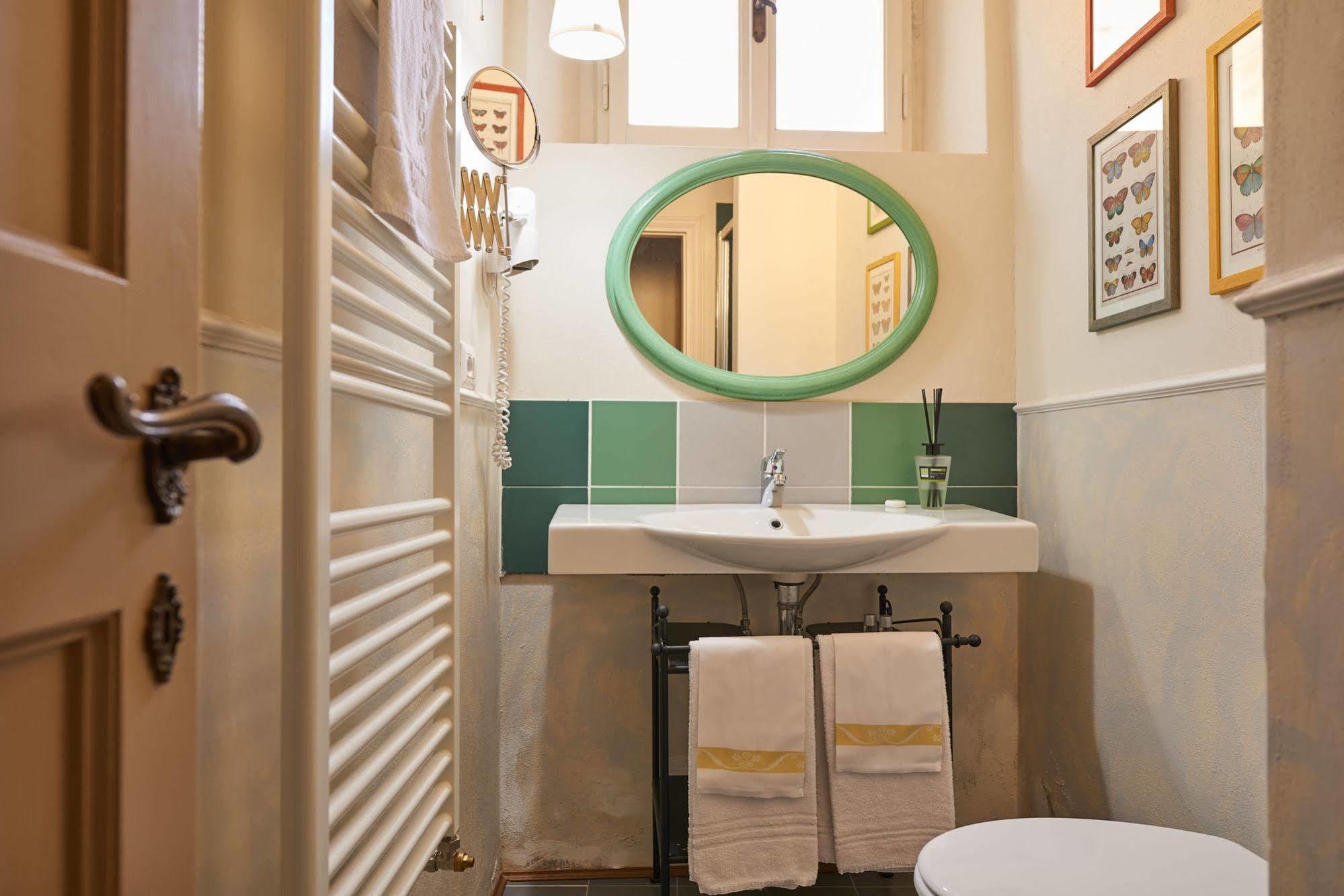Acomodação com café da manhã  Ape Rosa Relais 2*